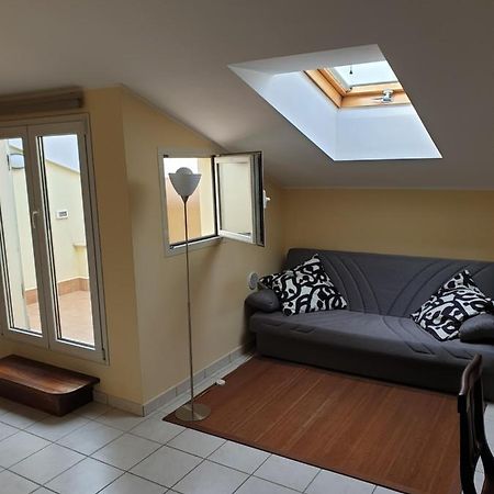 Apartament Mansarda Di Grazy Citta Sant'Angelo Zewnętrze zdjęcie