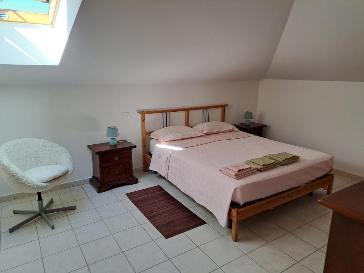 Apartament Mansarda Di Grazy Citta Sant'Angelo Zewnętrze zdjęcie